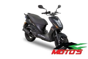 Kymco Renouvo - R4 moto's